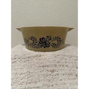 Vintage PYREX Homestead Round Casserole Baking Dish 475-B 2.5 QT Tan & Blue